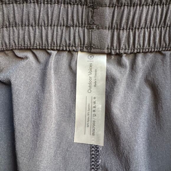 EUC Outdoor Voices Doing Things 2.5” Shorts - Size Medium - Picture 4 of 6